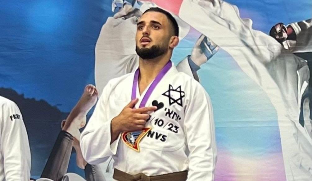 Yarin Shriki, who survivor of the Nova massacre on October 7, took the gold medal at the JuJisu Grand Prix in Paris. His best friend was murdered on October 7 by hamas. Israel's national anthem, 'Hatikvah', was played in honor of his victory💪🥇 #Israel is proud of you,Yarin! 🇮🇱