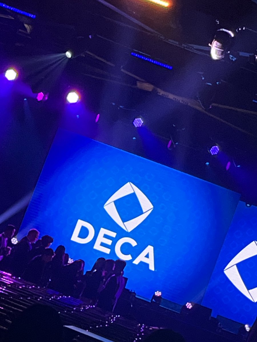 A round of applause for Evan, who made it to the top 10 at the @DECAInc International Career Development Conference in Anaheim, California! 🏆

#DECA #DECAICDC #MacLachlanCollege #AcademicCompetition