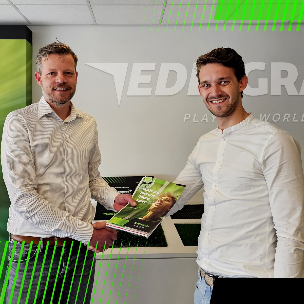 Here he is! 🌟 Meet Jarik Droog, our new Operational Manager. He brings vast expertise that will propel our team to new heights. Welcome aboard, Jarik—here’s to great beginnings! 🚀 
 
 #soccer #artificialturf #sportsturf #teamgrowth #newbeginnings