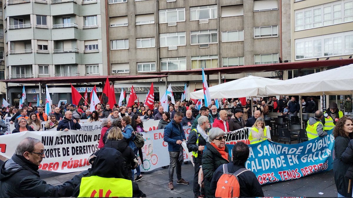 Na mani do #1deMaio coa <a href="/galizaCIG/">CIG</a>, aínda que segundo a prensa "non existe": non sacaron en prensa que o sindicato maioritario do país convocaba concentracións por toda Galiza