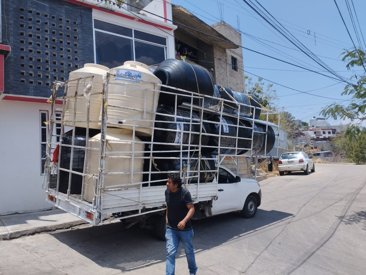 agua potable, reacondicionamiento de caminos y zonas suburbanas, entre muchos más. 
Con estos programas, SUPO continúa luchando día a día por mejorar las condiciones de vida de las familias oaxaqueñas.

#VamosTodos
#VamosJuntos
#SomosSupo
#Oaxaca