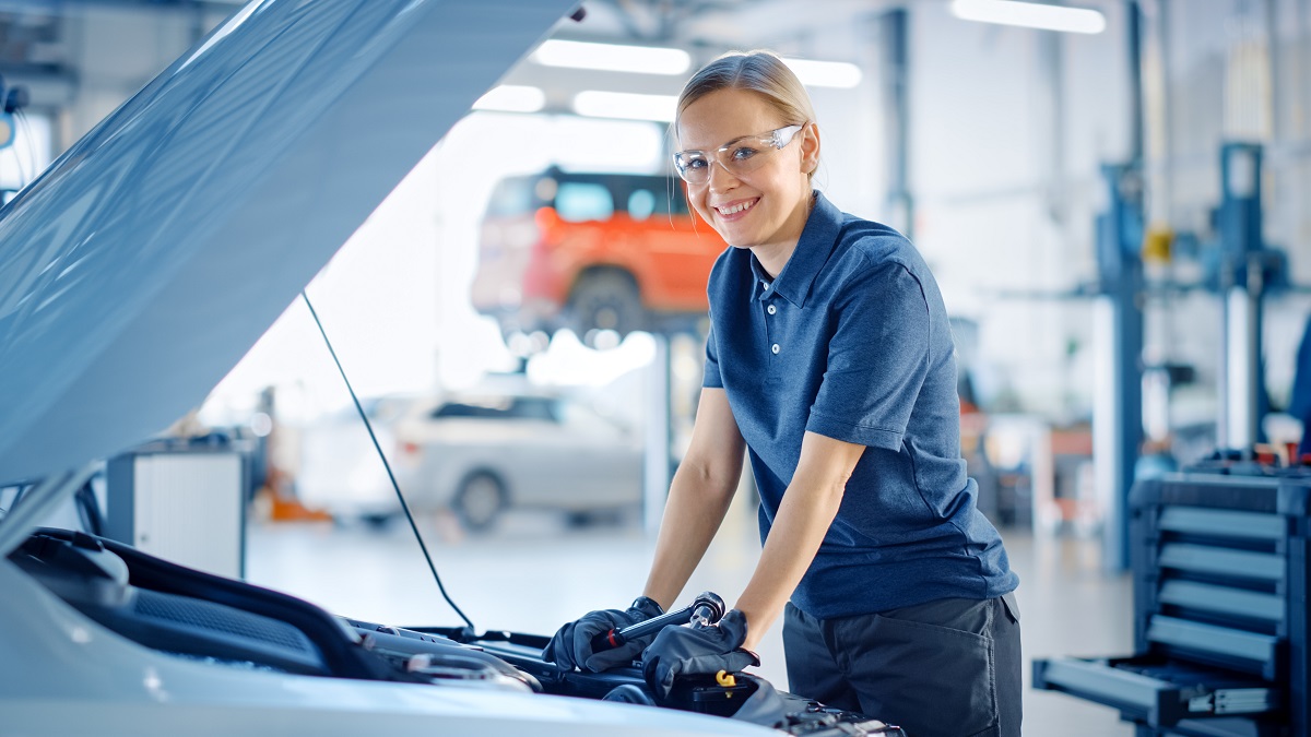 Could an #Apprenticeship be the right move for you? Find out how an apprenticeship can change your life and discover the benefits as you earn and learn at the same time. Everything you need to know here ow.ly/K5r050Rsoqx #Leicestershire #Northamptonshire