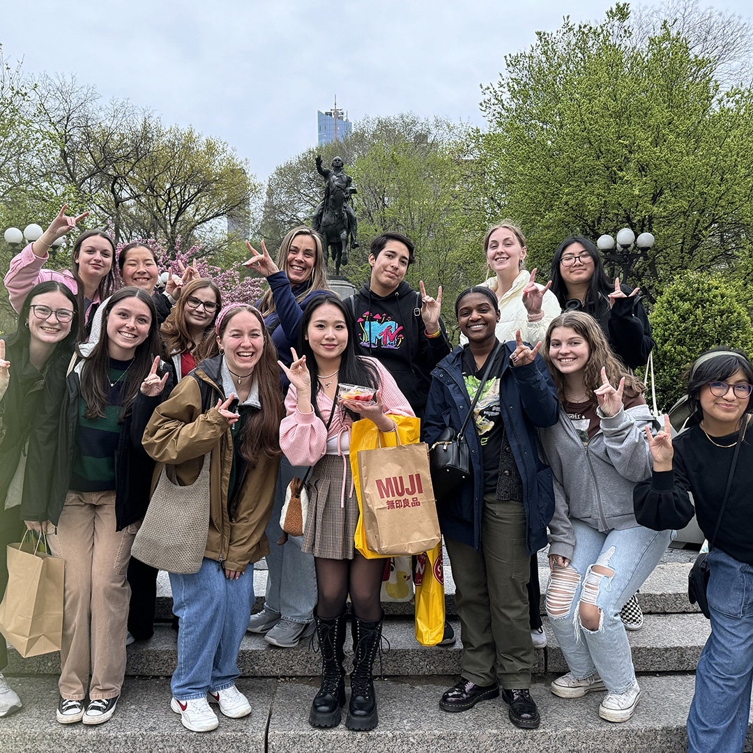 Neag School's secondary English students recently visited the @TenementMuseum in NYC to deepen their understanding of immigration, home, and belonging. Thanks to a microgrant from Neag School's Office of Teacher Education, they were able to make this trip possible. @UConn