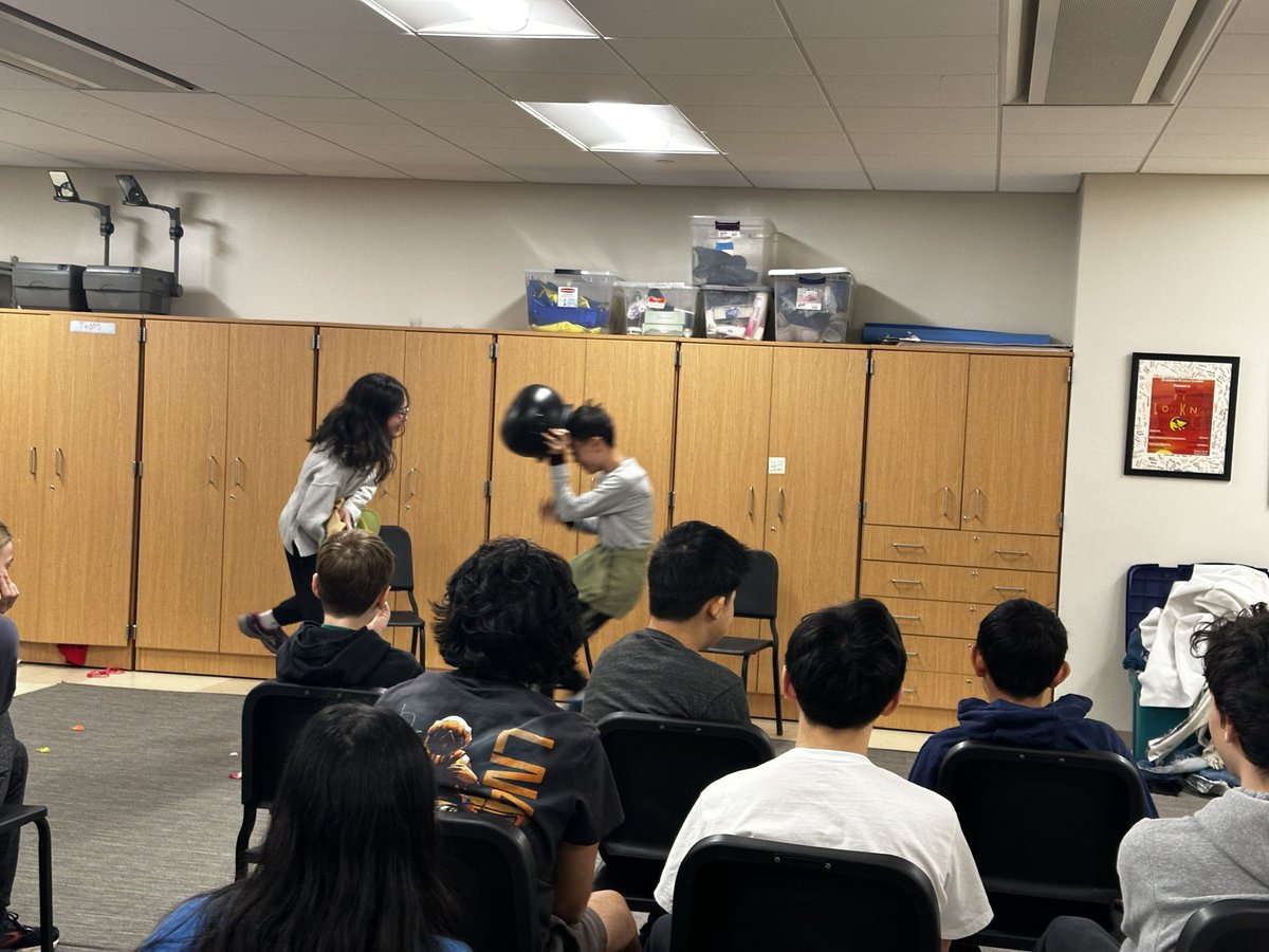 LexPerformArts's tweet image. Diamond drama students w/guidance from their teacher Ms. Bromley are being extremely creative developing their “Setting Scenes” presentations! Love the student agency, investment, and energy as well as the analysis from the audience! @lexingtonsuper @NotesByMrsC @folmads