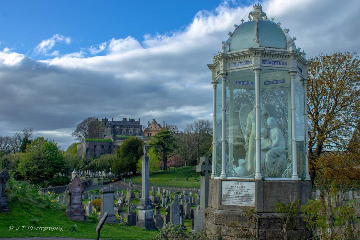 View of the mighty Stirling Castle from the Old Town Cemetery 🪦🏰

@VisitScotland @stirlingcastle @ScotsMagazine @welovehistory 

#StirlingOldTown #VisitStirlingCastle #StirlingCastle #OldTownCemetery #Stirling #VisitScotland #CastlesOfScotland #ScotsMagazine #JTPhotography 🏴󠁧󠁢󠁳󠁣󠁴󠁿