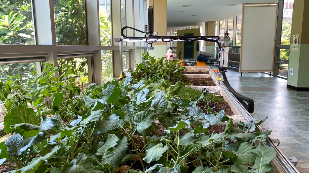 Nice looking atrium #FarmBot installation 😍