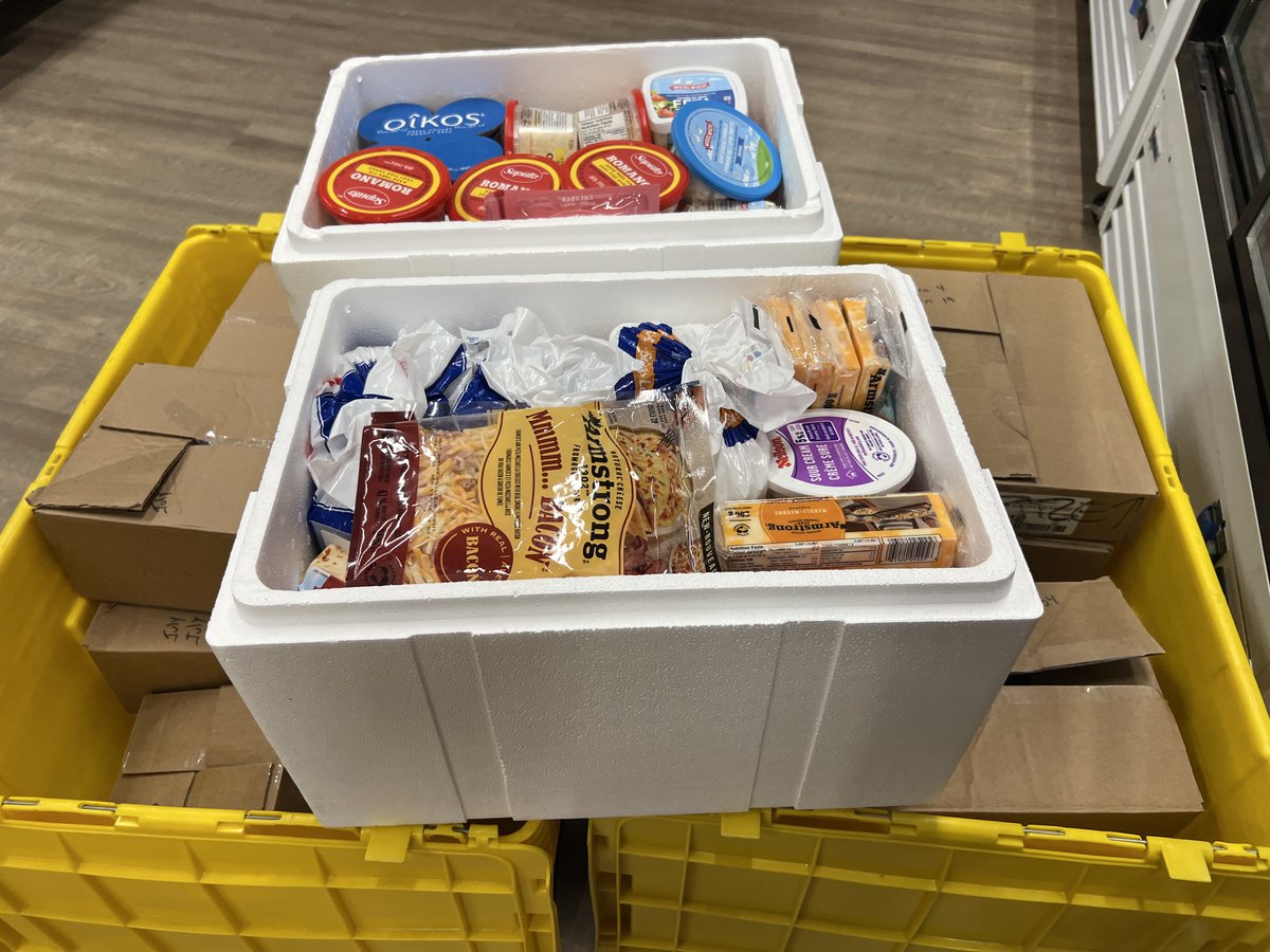 Wow, who doesn't like cheese!?! 🧀 Saputo kindly dropped off a delivery of a variety of cheeses and butter donated by their staff totally 145 lbs! THANK YOU 💙