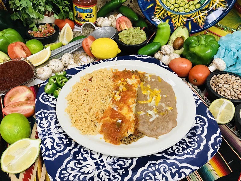 Join us for tonight's special: Wednesday Burrito Dinner!

Your choice of beef, bean, or a combination burrito topped w/your choice of sauce.
Served with rice and beans for just $7.75!

View all our specials: link-pro.io/i3NaC4N
#LongviewTX | #LongviewTexas | #Papacitas