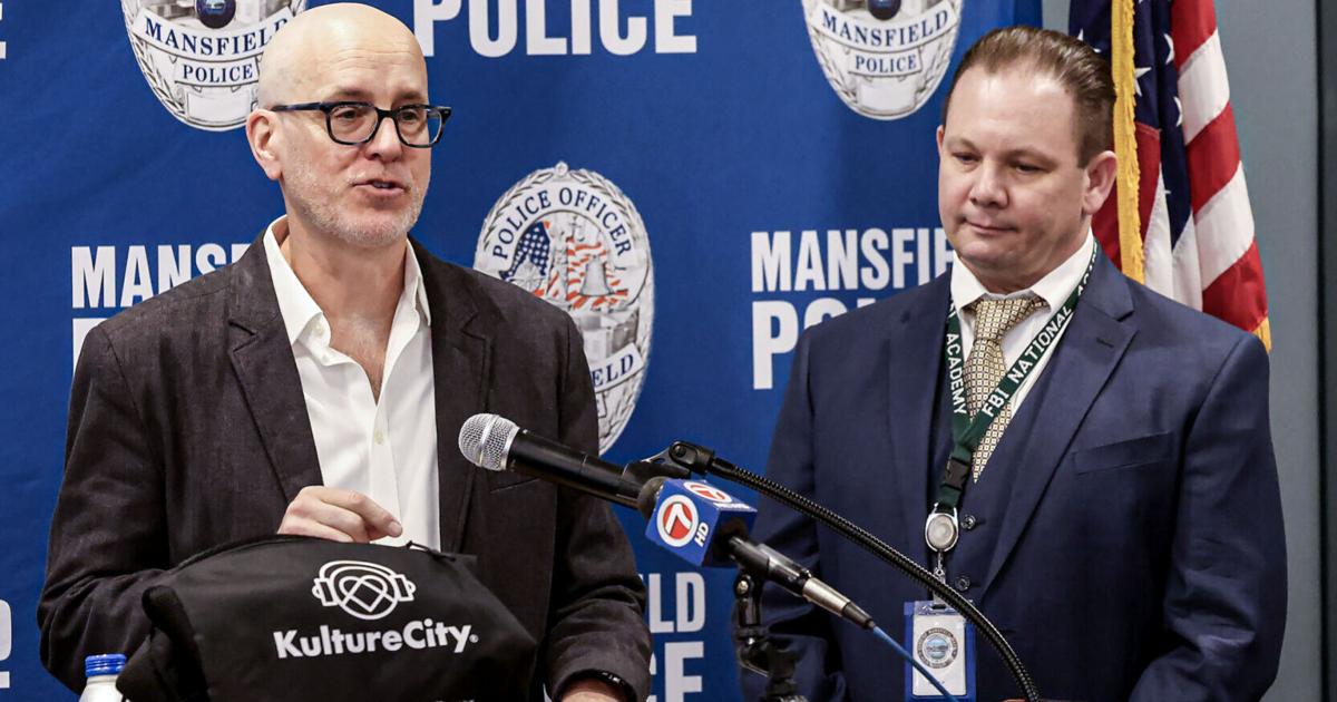 Actor Kelly AuCoin Tuesday announced that the #Mansfield Police Department is the first in the state to be trained and certified as “sensory friendly” by KultureCity, a non-profit organization dedicated to helping those living with sensory challenges. ow.ly/ua5w50Rto2e