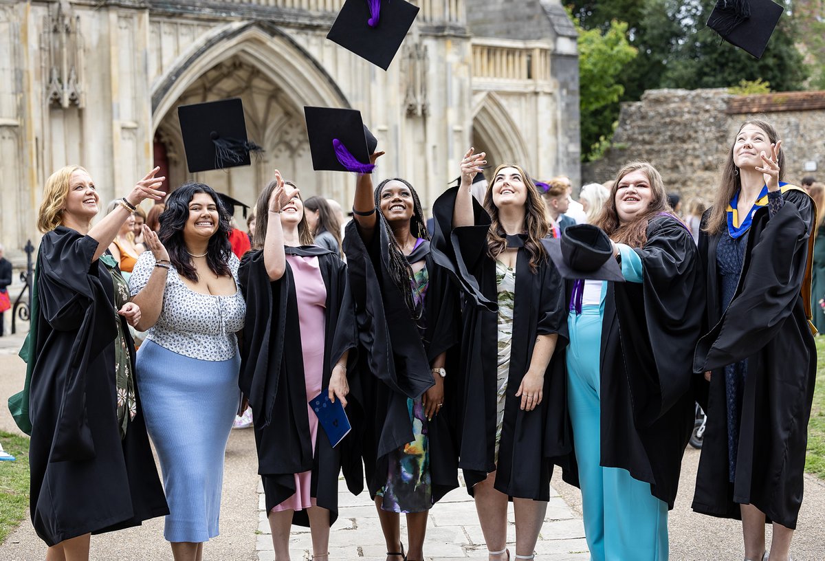 Thank you to everyone who came to our Degree Open Evening ! If you have any questions or queries, email: degrees@sparsholt.ac.uk If you missed this Open Evening, don't worry! Join us next time on Thursday 13 June (Book now on our website - bit.ly/UCSOpenDay )