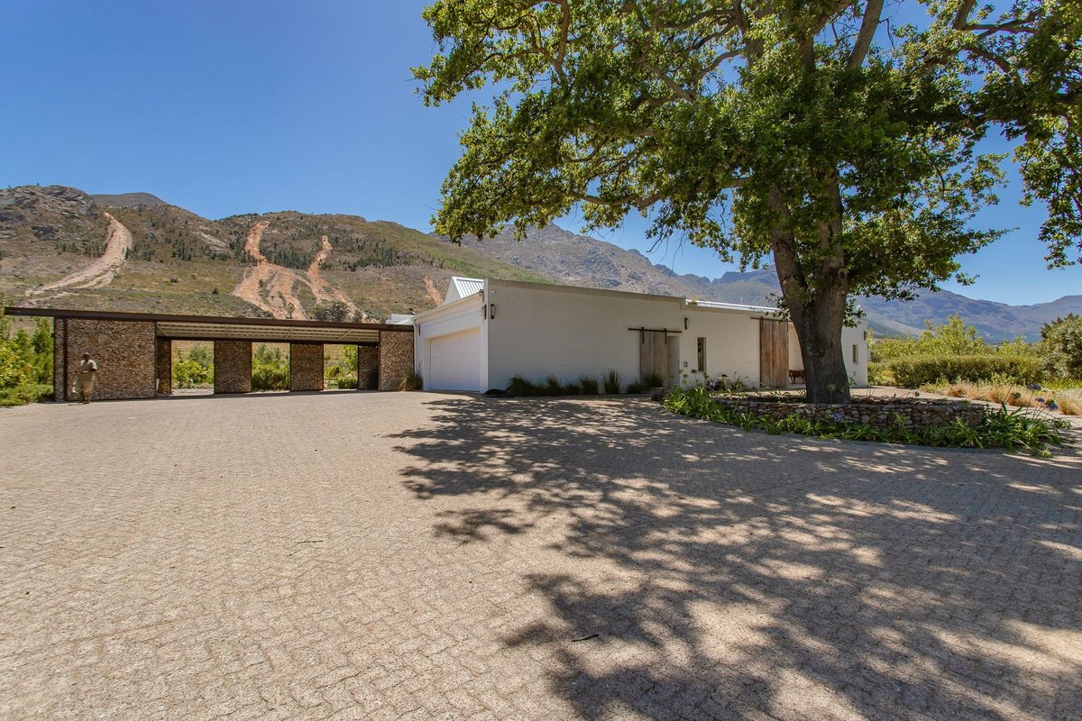 R32 million

3.4 hectares Modern Contemporary Farmhouse in 📍 Franschhoek it features
5 🛏
5 🛁 🚽
4 🚙
🏊
Additional buildings
1 x Cottage (1 🛏️ )