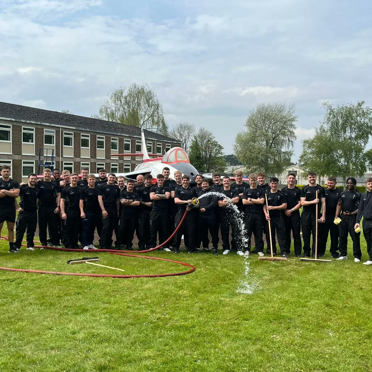 𝗘𝘃𝗲𝗿𝘆 𝗟𝗶𝘁𝘁𝗹𝗲 𝗛𝗲𝗹𝗽𝘀 🙌 Today, your UKAF U23s squad took part in some outreach at @RAFHalton washing the Hawker Hunter gate guardian before it's fresh lick of paint 🎨 Hopefully the lads clean up this well on Friday...👀 @RNRugby @RAFRugbyUnion @armyrugbyunion