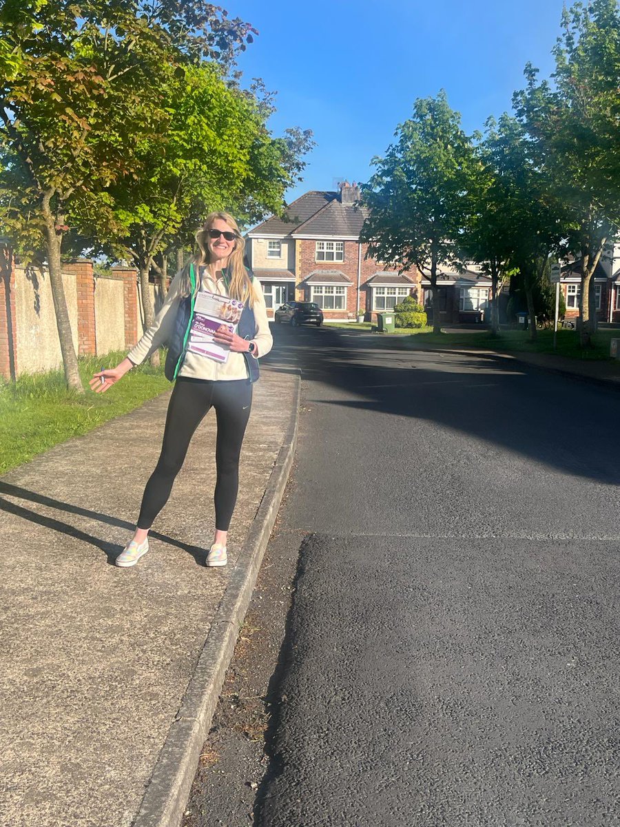 Out in the glorious sunshine in Glencairin this evening ☀️ I only got half way around the estate 🙈 so will get around the other half next week. In the meantime feel free to contact me here about anything!