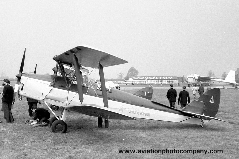 De Havilland DH.82 Tiger Moth G-ANSM (1961) aviationphotocompany.com/p882451834/ee9… More Tiger Moth images: aviationphotocompany.com/p11578085