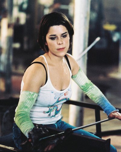 Neve Campbell in Three to Tango (1999)