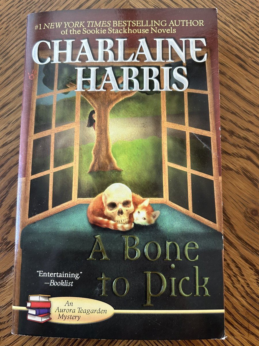 A Bone to Pick. Written by Charlaine Harris.

#bookaddict #coverart #bookcover