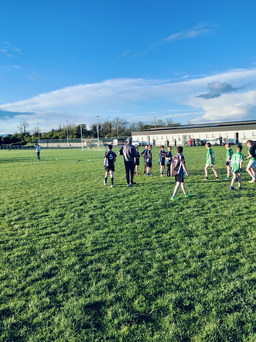 The Tubber / @CloonacoolGAA U11's welcomed @currygaaclub to Kilcoyne Park yesterday evening, and thankfully after a few heavy showers earlier in the afternoon the sun shown for the evening. The teams were evenly matched and it's safe to say everyone enjoyed the games