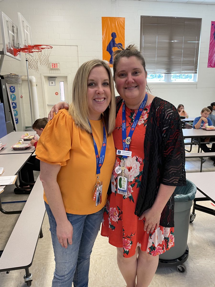 Cindy Webster (@cindywebster19) on Twitter photo Teamwork makes all the difference! Grateful for these teams that provide a safe & positive learning environment for students! We appreciate you! <a href="/officialSPS/">Springfield Public Schools</a> #spsunited Teamwork makes all the difference! Grateful for these teams that provide a safe & positive learning environment for students! We appreciate you! <a href="/officialSPS/">Springfield Public Schools</a> #spsunited