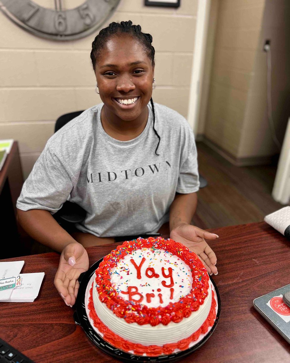 👏 Yay, Bri!! ❤️ Congratulations to our fantastic student worker, Bri Liverman! 🎓 She is graduating with an Exercise Science degree and we are so proud of her! ❤️ Best wishes on her journey to pursue a master’s degree! We will miss her!