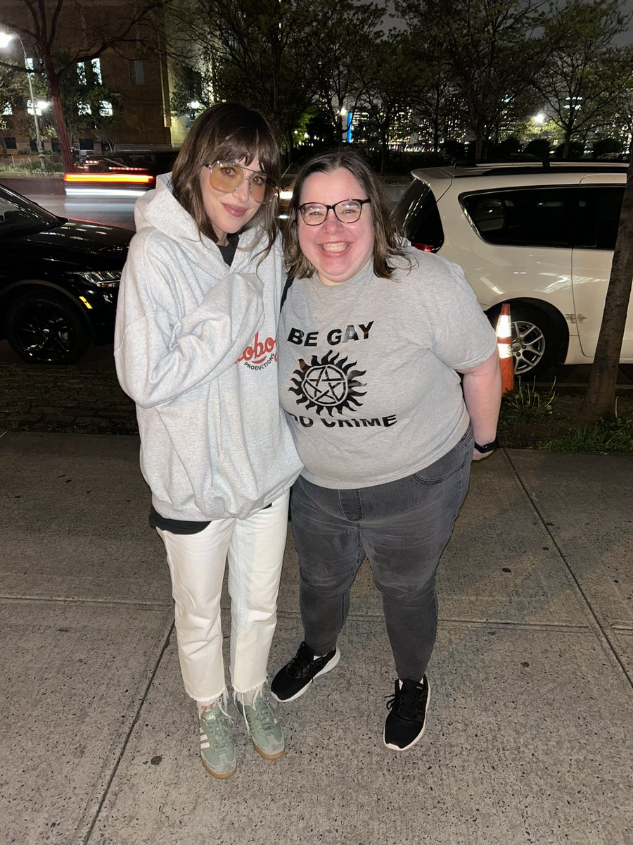 That sucked but Dakota Johnson very nicely came over and asked if I’d like a picture 🥺
