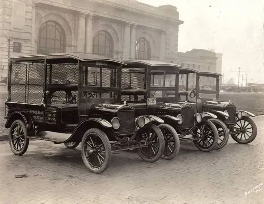 Delivery trucks lined up outside Union Station in 1920.