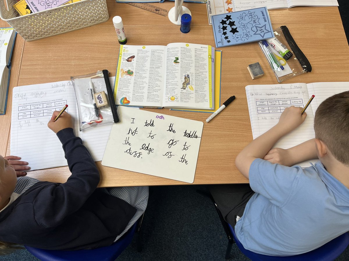 Miss Lowe tweet media