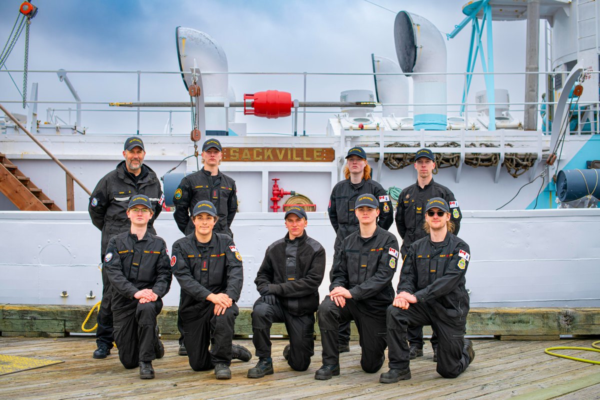 #HMCSSackville, Canada's last corvette that served during the Battle of the Atlantic and WWII, moves past #HMCDockyard Halifax before heading to its summer berth on the Halifax waterfront, at Sackville Landing. Follow @HMCSSackville1 for updates on deck tour times.