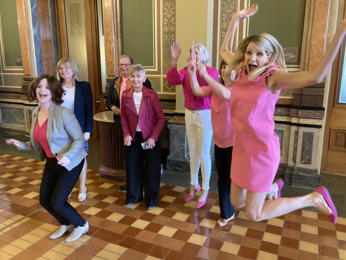 A reason to jump for joy! Iowa's bill for expanded breast imaging coverage has just been signed into law and the Iowa Army of Pink advocates expressed their joy VERTICALLY. Vermont also had an insurance bill signed into law in the past week. Kudos to advocates in both states!