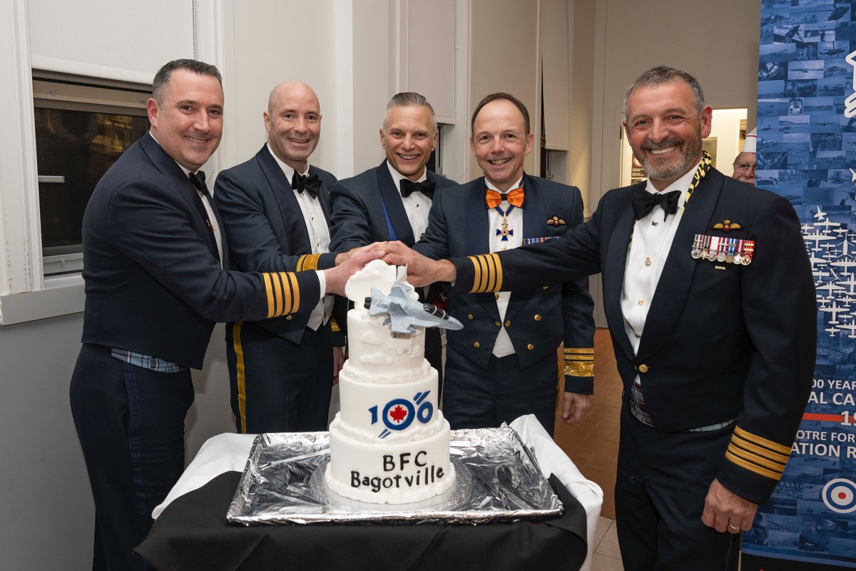 Canadian Forces Base (CFB) Bagotville hosted a mess dinner on April 11, 2024 to celebrate the Royal Canadian Air Force’s 100th birthday. Presided over by two guests of honour, Major-General Ménard, Chief of Fighter Capability, and Major-General Molstad,