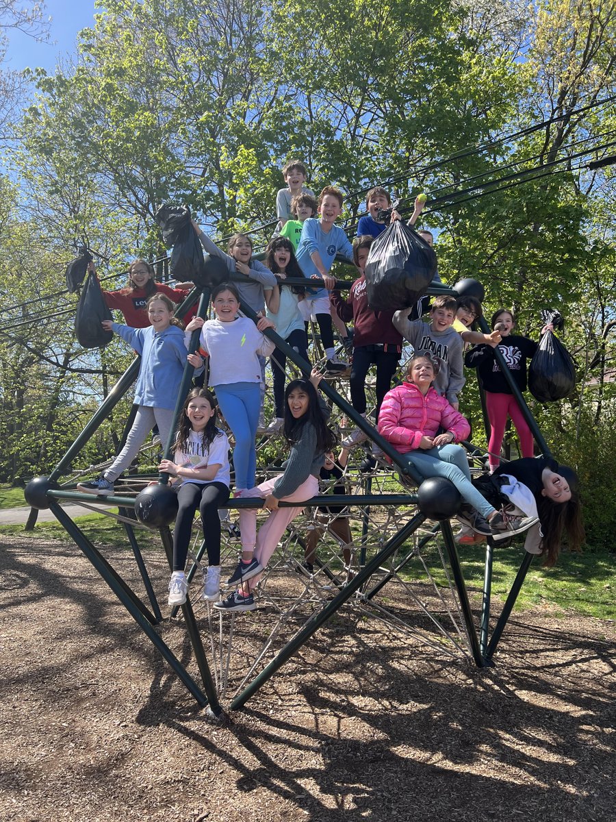Every day is Earth Day - Students in Casey Gidich's 4th grade class got to work last month, cleaning up the areas around Ridge Elementary School. Well done! #TeamRidgewood #MaroonPride #EarthDay2024
