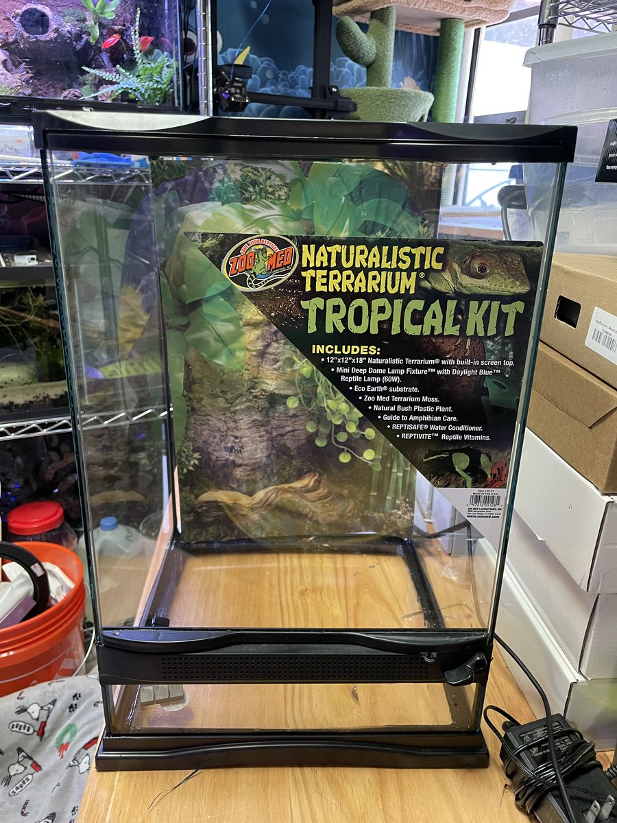 IsopodsAndMore's tweet image. The next project.  Custom backgrounds that fit @zoomedlabs Naturalistic Terrarium Tropical Kit.  #isopods #isopodsandmore #livebioactive #terrarium #diy #custombackground