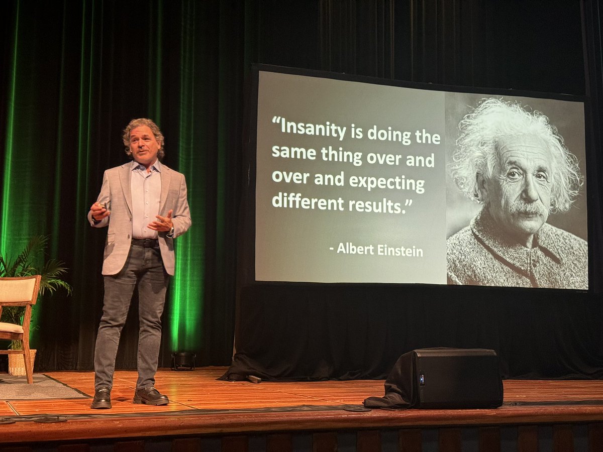 RedLineProduce's tweet image. Frank Yiannas calls for action @ the Western Food Safety Conference, “ Digitize your Food Safety Data.”