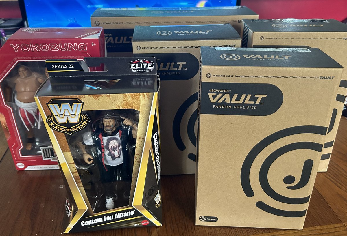 Damn now that’s what I call a good wrestling figure collectors mail day! 

Got my Captain. Lou and Chase Yoko from Target, and all the Ring of Honor figures that are available right now from @JazwaresVault!!!!

🔥🔥🔥🔥🔥🔥

#WWE #ROH #Mattel #Jazwares