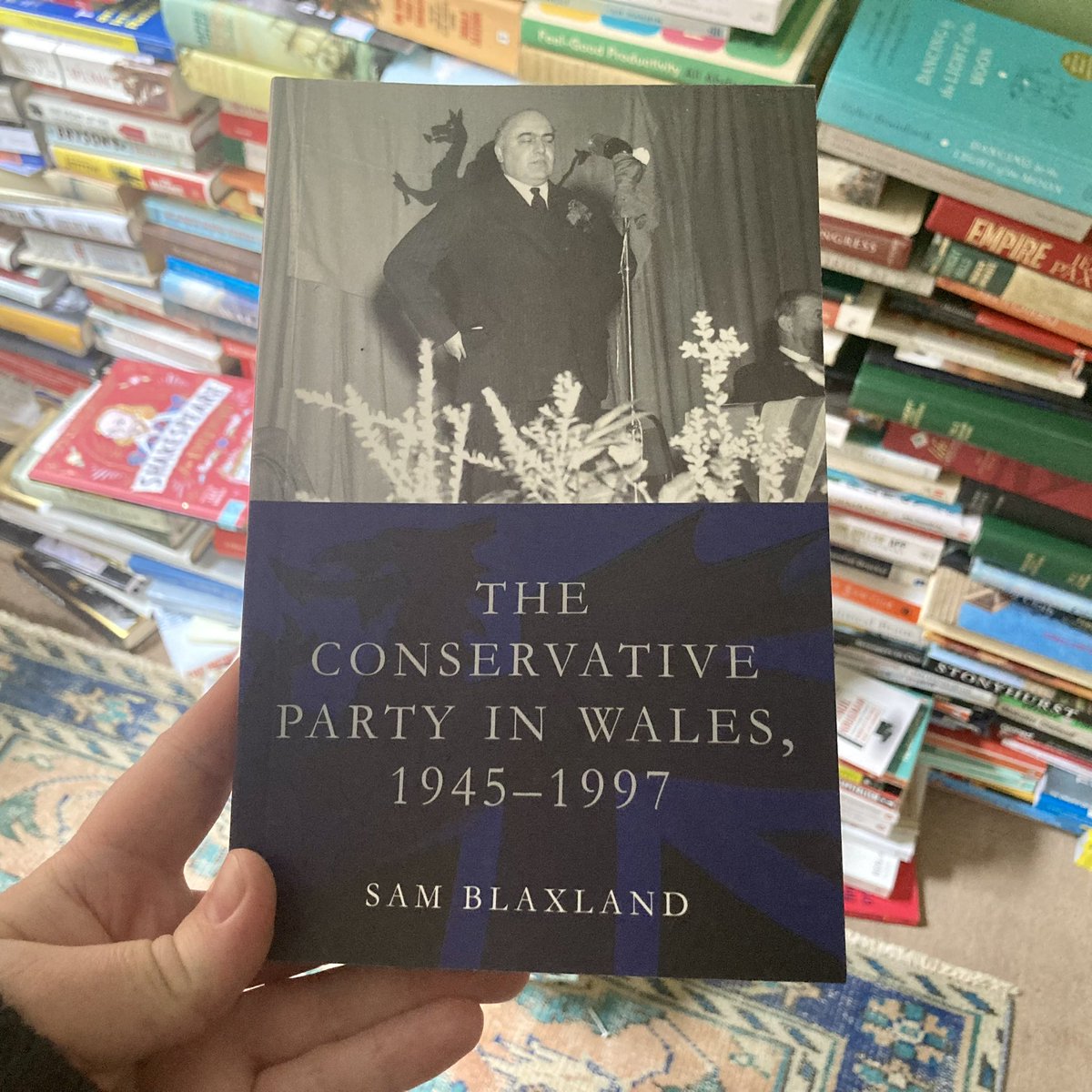 About to earn my stripes as both a politico and an Evans by reading @SamBlaxland’s new book on the Conservative Party in Wales. Happily for an academic book, it begins like a thriller: ‘In July 1980, two bombs were planted in Wales by opponents of the Conservative Party…’