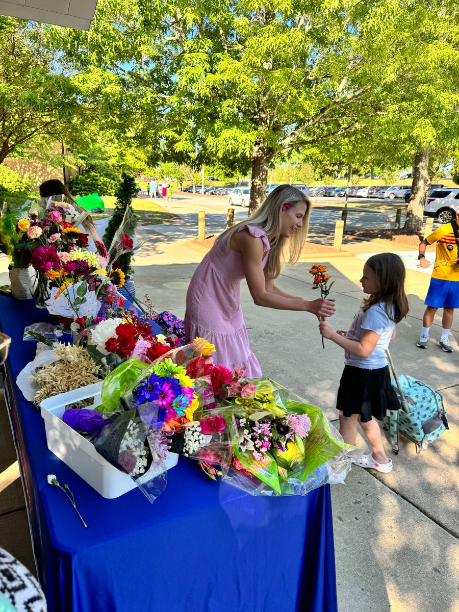 Olive Chapel Elementary School (@olivechapelelem) on Twitter photo Happy National Principal Appreciation Day to the very best there is, <a href="/ErinKelleyMay/">Erin May at OCE</a>! We love you!! #MrsMayDay #MayDay #OurMayQueen Happy National Principal Appreciation Day to the very best there is, <a href="/ErinKelleyMay/">Erin May at OCE</a>! We love you!! #MrsMayDay #MayDay #OurMayQueen