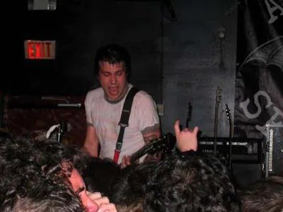 5/1/2004: @MCRofficial play at Sin 13 in San Antonio, TX🩸 #Revenge20 📸 via ohmypolkadots on LiveJournal