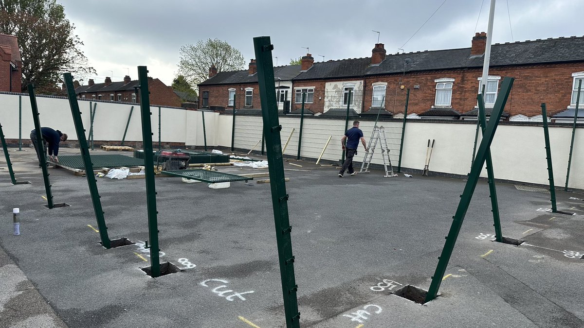 👀 We're very excited! Work has started this week on our brand new Key Stage 1 MUGA, funded by our wonderful PTFA!

It's already starting to take shape, it's going to be a great play, PE and sports space ⚽️🎾🏑🏏⛳️🏃‍♀️⛹️‍♂️

Thank you @PlaytimeByFawns!