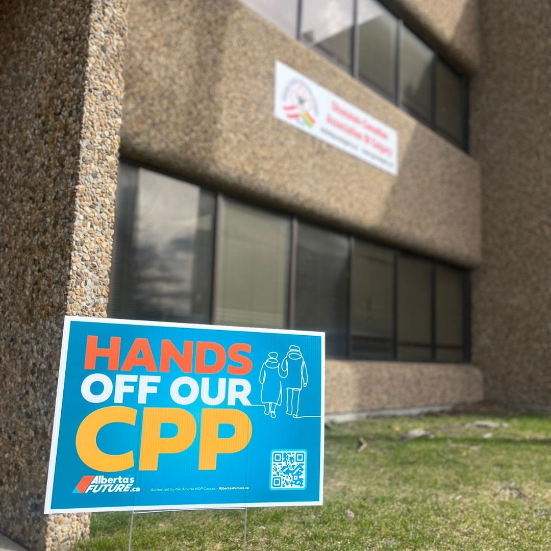 lizettendp's tweet image. Last week @rhihoyleyeg @sharifhajiyeg and I held a CPP townhall at the Ghanaian Community Association of Calgary. We heard from Albertans who want their CPP protected, we echo their call! Get a sign at the link! 🔗 👇
albertasfuture.ca/hands-off-our-…
#AbLeg #AbPoli #handsoffourCPP
