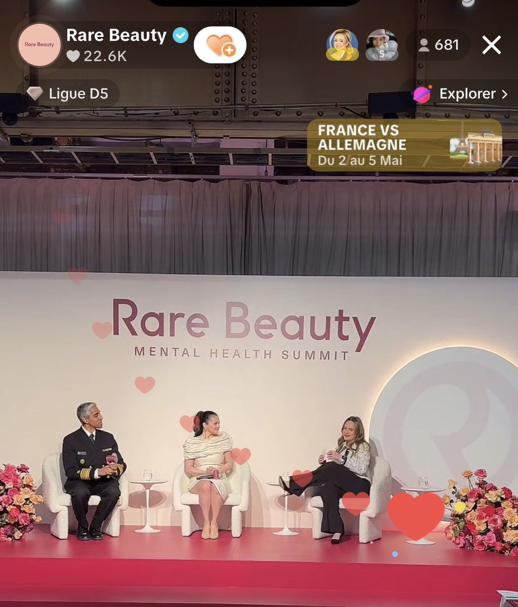 @selenagomez during the @rarebeauty live for the mental health summit ! 🩷💓🥹🤭💞 I am so proud of her I loose my words to express it @SelenaFanClub