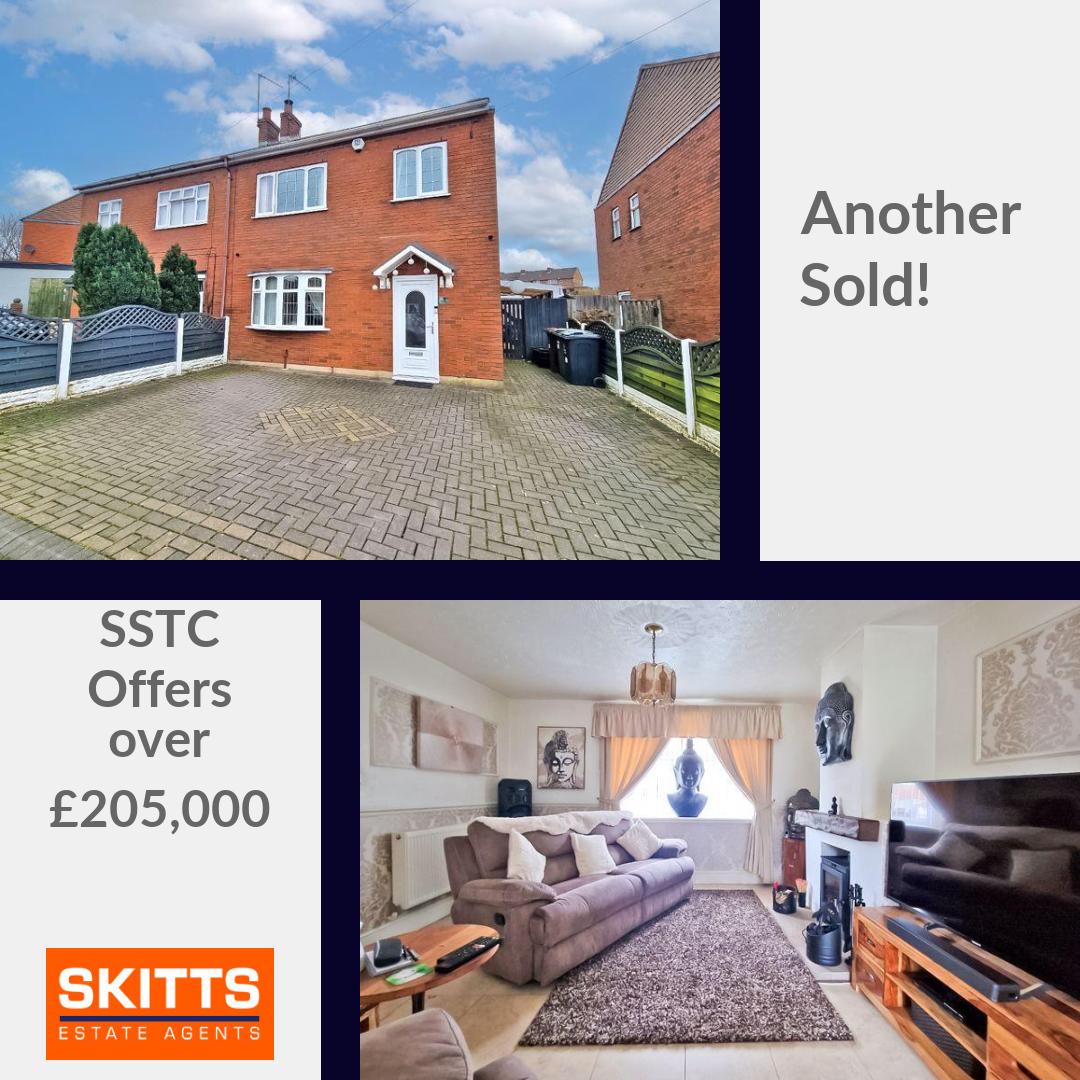 📍Dartford Road, Bloxwich, Walsall
🏡 3 bed Semi-detached House, Offers over £205,000
onthemarket.com/details/145144…

#skitts #propertyforsale #walsall #bloxwich #brownhills #cannock