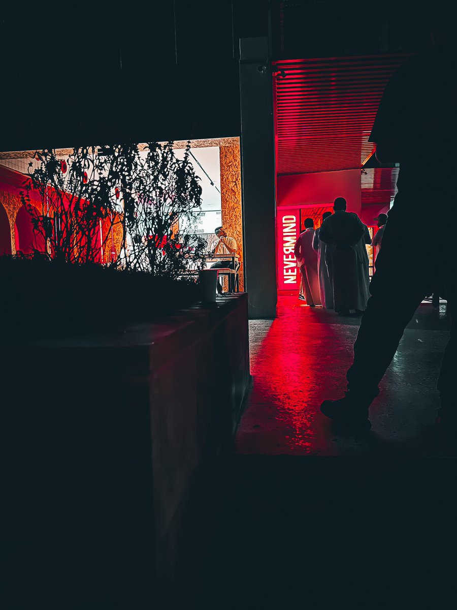 من لا يَفتخِر بك بالعَلن .. لا تَسمح له بأن يَحتفي بك بالسر .. 🖤✨

مساء الخير ... 💛🍂✨