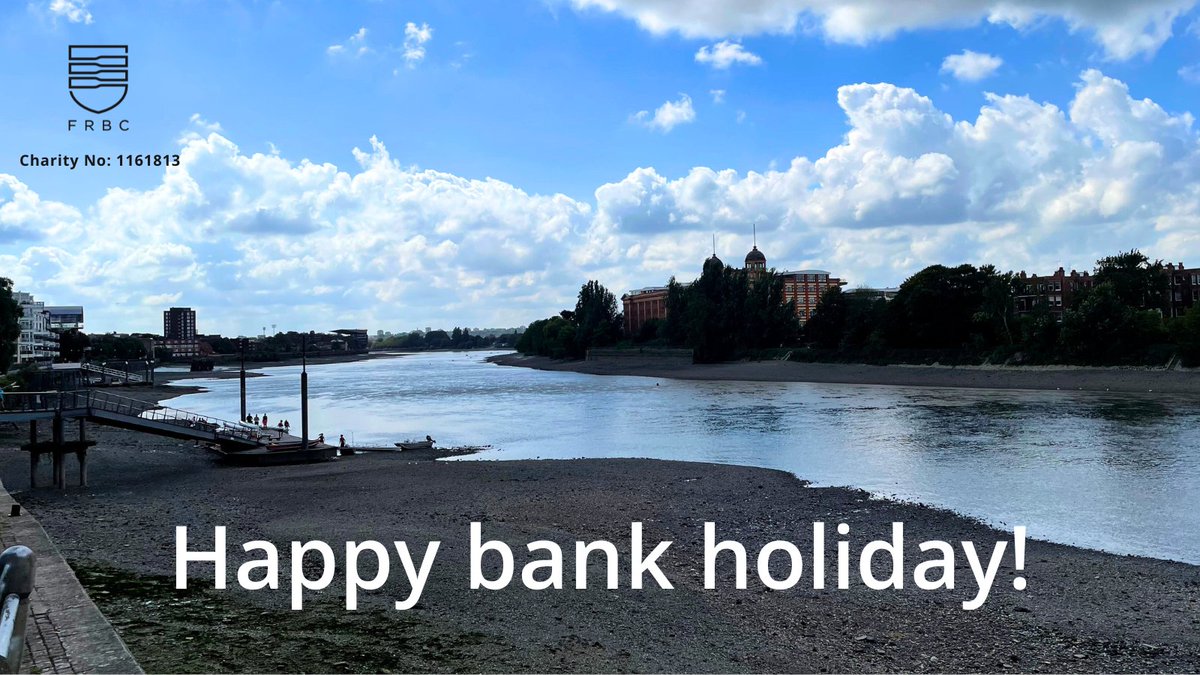 Happy #BankHoliday from all of us at @fulhamreachBC! What better way to spend the day than taking in the view of the #RiverThames? 🚣🏿‍♀️ Have a wonderful day! #HappyBankHoliday #Community #Hammersmith #Fulham #London #Thames