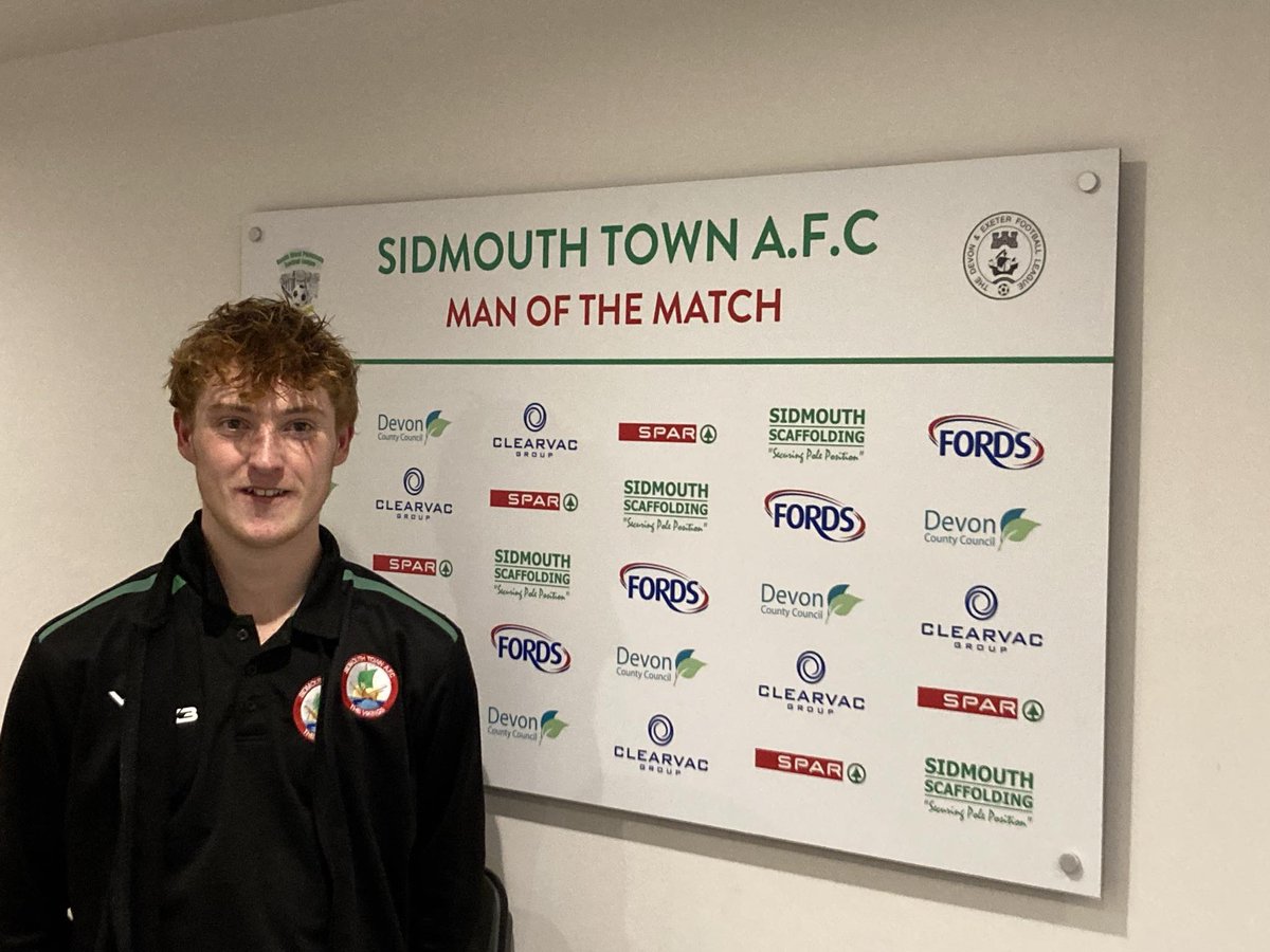 The Sidmouth Spar 2nd Team Man of the Match was awarded to Soren Hall⭐️ 

Scoring two goals and providing constant threat helped his side secure a point last night! 

Well played Soren 👏🏻

Sidmouth Town 2nds 3-3 Colyton FC

#UTV 💚 #Vikings