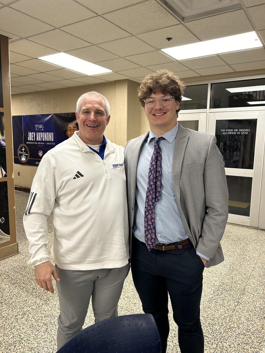 CalebEBowman1's tweet image. Thank you @CoachSmesko for coming up for the visit! I had a great time talking about Coast Guard football and I can’t wait to come up to New London! 
@USCGA_Football @CoachCCGrant @CoachJBWells #GoCoastGuard