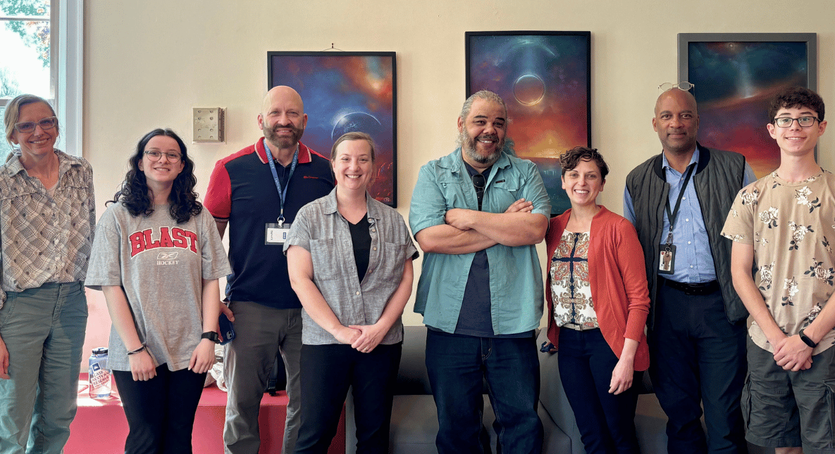 #MoravianAcademy welcomed fine spray paint artist @windswept1111 today for an artist's talk and reception to celebrate the opening of the art gallery in the Walter Hall lounge! 🎇 Check out the blog to learn more ⬇️ hubs.li/Q02vLKqL0