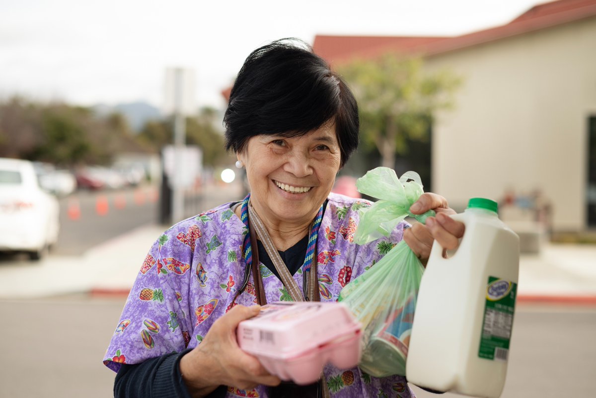 It's CalFresh Awareness Month! 🥦🍎 DYK qualifying applicants can get more of the foods they love with CalFresh Food (EBT) benefits? 💳 Schedule an appointment with our experts to see if you qualify and get help applying. Our multilingual staff is here to help! 📅