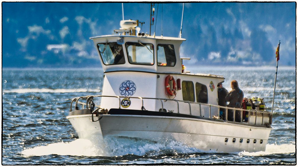 'Dive Boat'.

#diveboat #scuba #sportdiving #TacomaNarrows #VashonIsland #GigHarborWA #nikoncreators