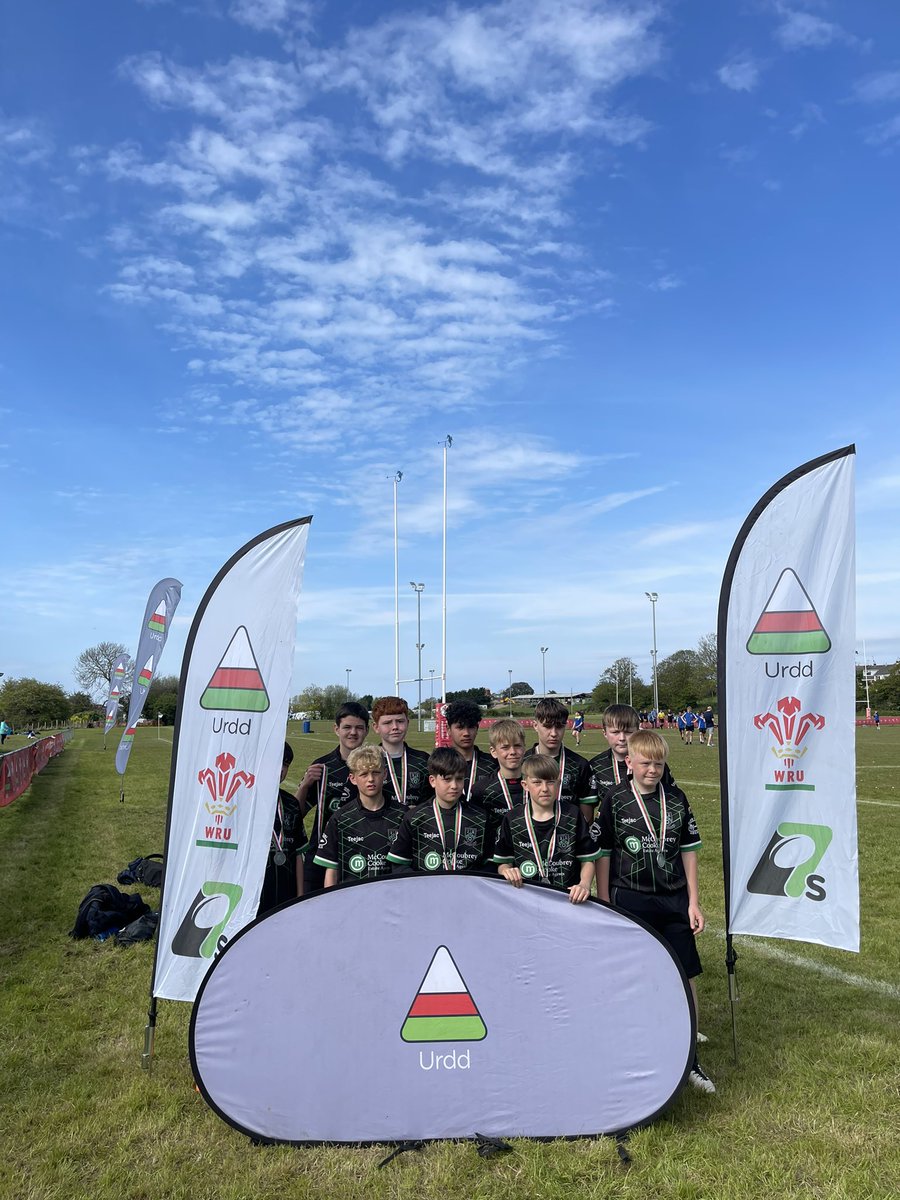 Canlyniadau Bechgyn Bl.7-8🏉🏆 Cwpan Bechgyn Bl.7-8 #UrddWRU7 Gogledd Cymru 🏆 🥇 @DyffrynOgwen 🥈 @YsgolyMoelwyn Plât Bechgyn Bl.7-8 #UrddWRU7 Gogledd Cymru 🤩 🥇@ysgolycreuddyn 🥈@emrysapiwansch Da iawn chi !👏