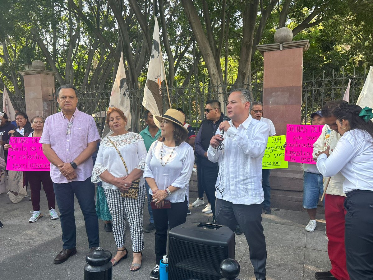 🔴#Querétaro🔴 Santiago Nieto aparece en la celebración del Día del Trabajo @SNietoCastillo Entérate aquí 👉 wp.me/p4bL4K-1toM Foto: RR Noticias. #DíadelTrabajo #celebración #elecciones #trabajadores #sindicatos