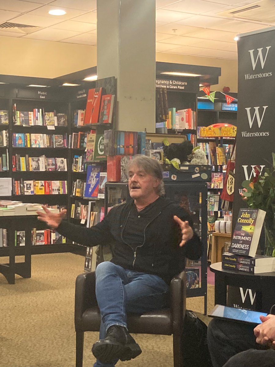 The legend that is @jconnollybooks in @WaterstonesCrk this evening- full house and standing room only as ever for an entertaining and insightful interview by John Breen #Cork #irishauthor #theinstrumentsofdarkness